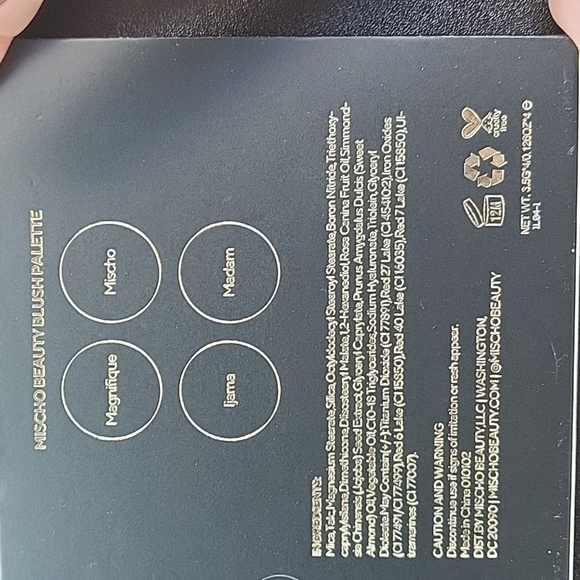 *NIB Mischo Beauty Blush Palette - Picture 3 of 5